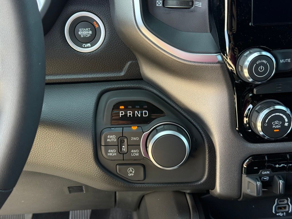 2026 Ram 1500 Big Horn/Lone Star Crestwood KY