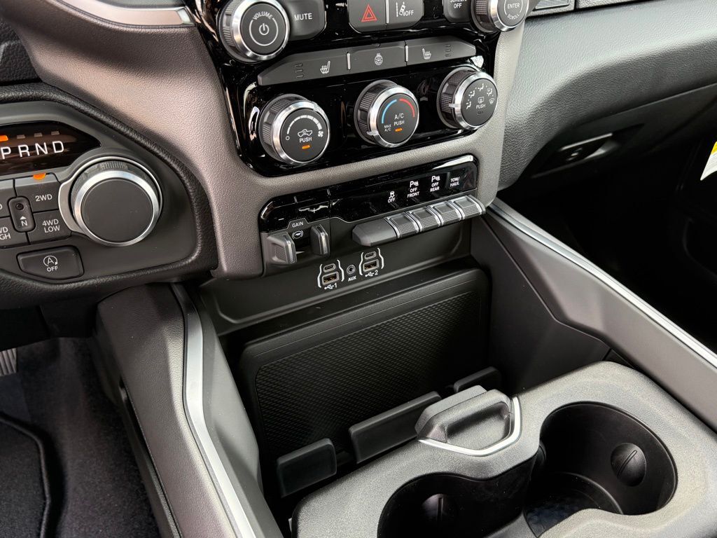 2026 Ram 1500 Big Horn/Lone Star Crestwood KY