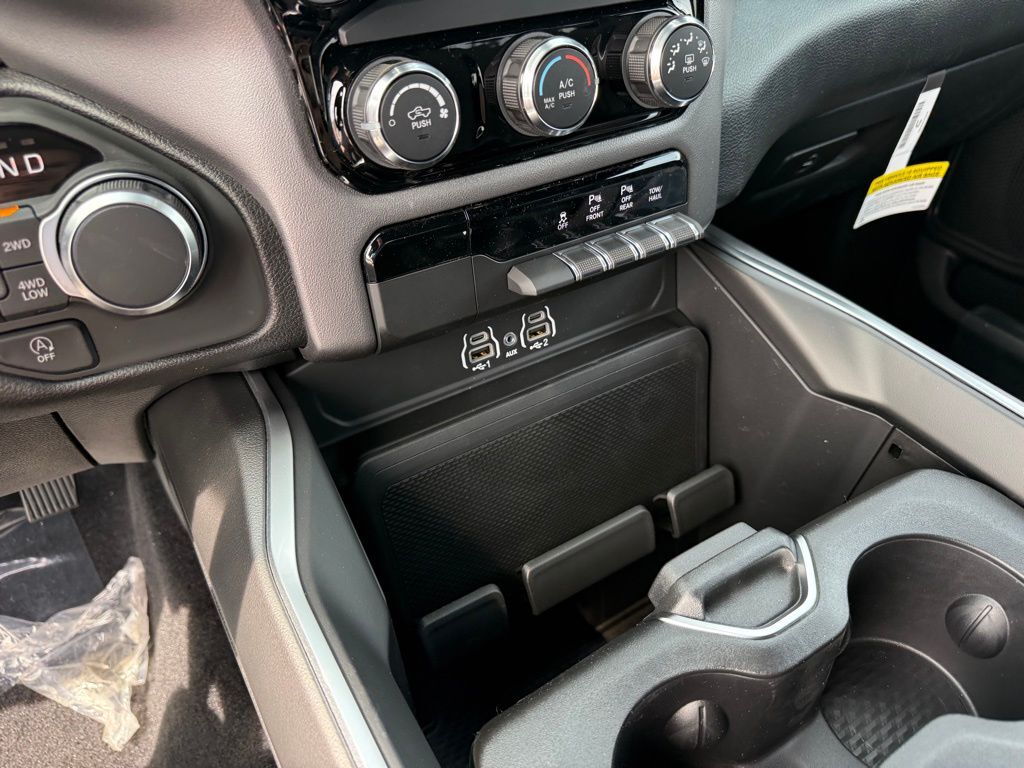 2026 Ram 1500 Big Horn/Lone Star Crestwood KY