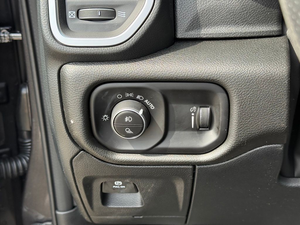 2026 Ram 1500 Big Horn/Lone Star Crestwood KY