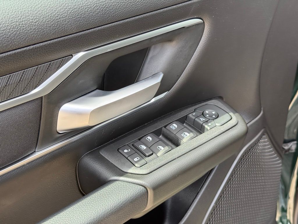 2026 Ram 1500 Big Horn/Lone Star Crestwood KY