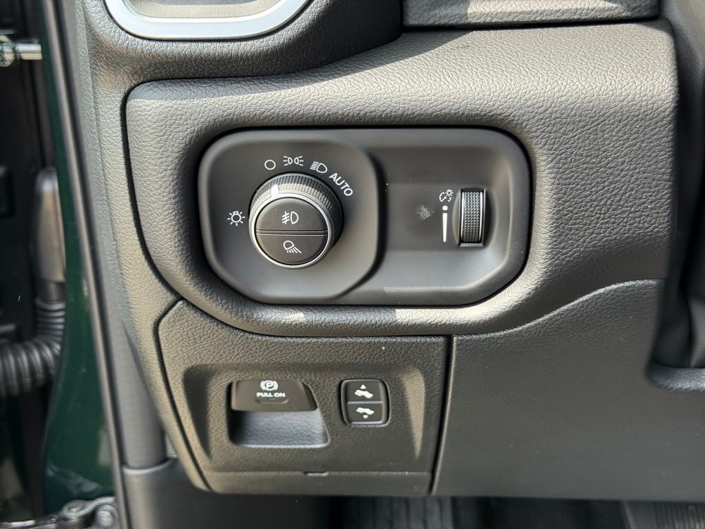 2026 Ram 1500 Big Horn/Lone Star Crestwood KY