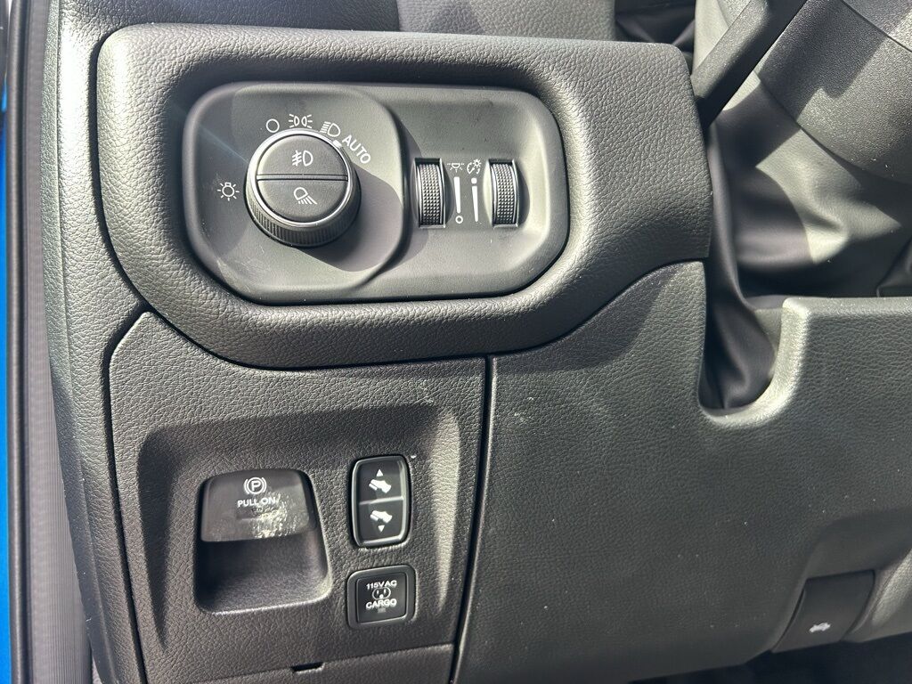 2026 Ram 1500 Big Horn/Lone Star Crestwood KY