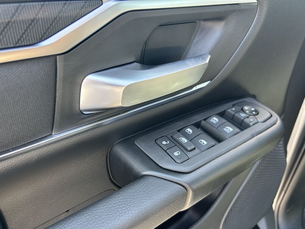 2026 Ram 1500 Big Horn/Lone Star Crestwood KY