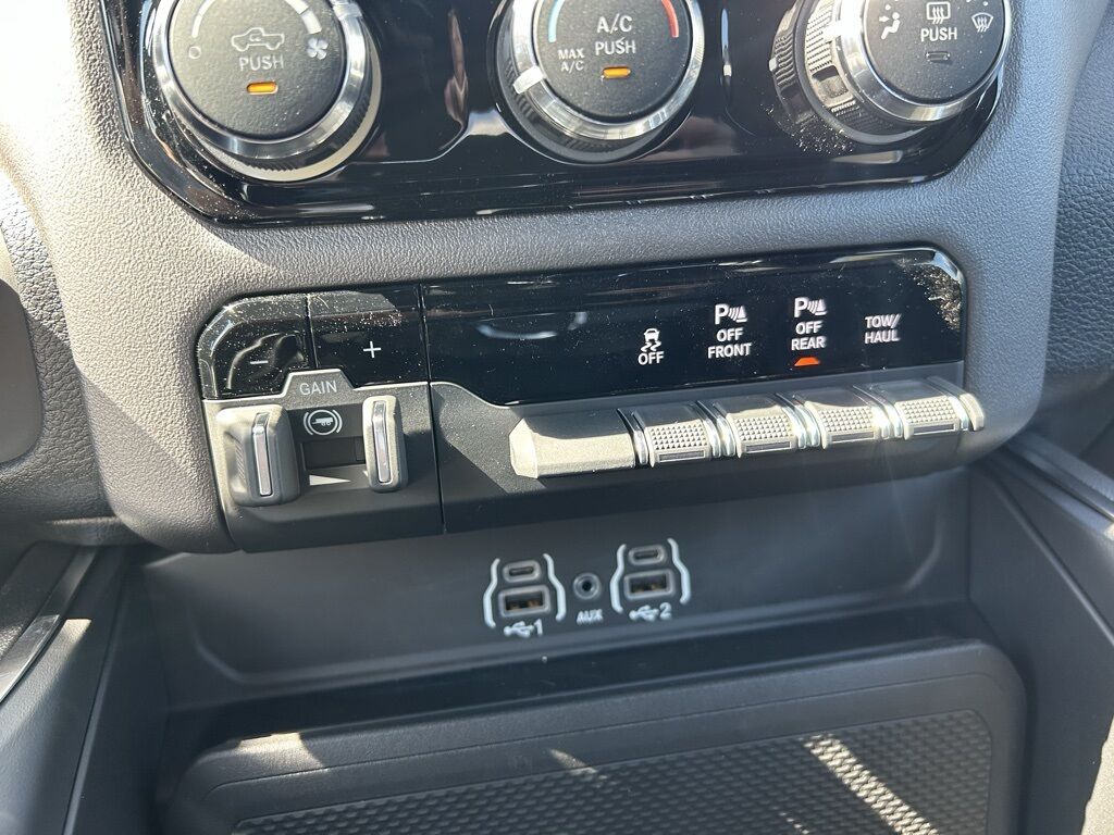 2026 Ram 1500 Big Horn/Lone Star Crestwood KY