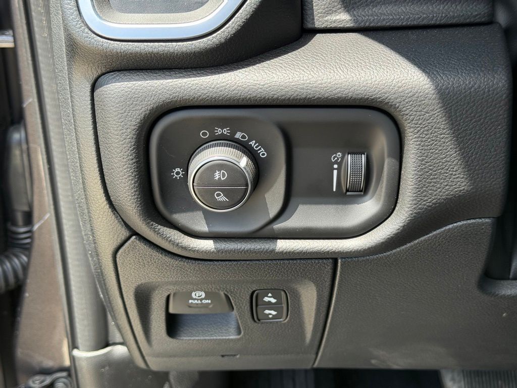 2026 Ram 1500 Big Horn/Lone Star Crestwood KY