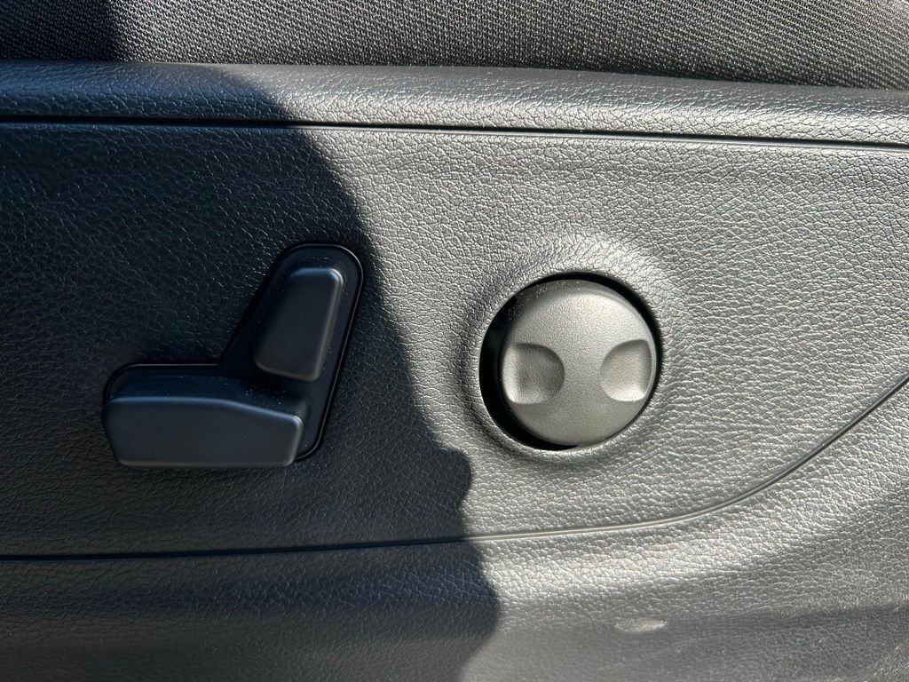 2026 Ram 1500 Big Horn/Lone Star Crestwood KY