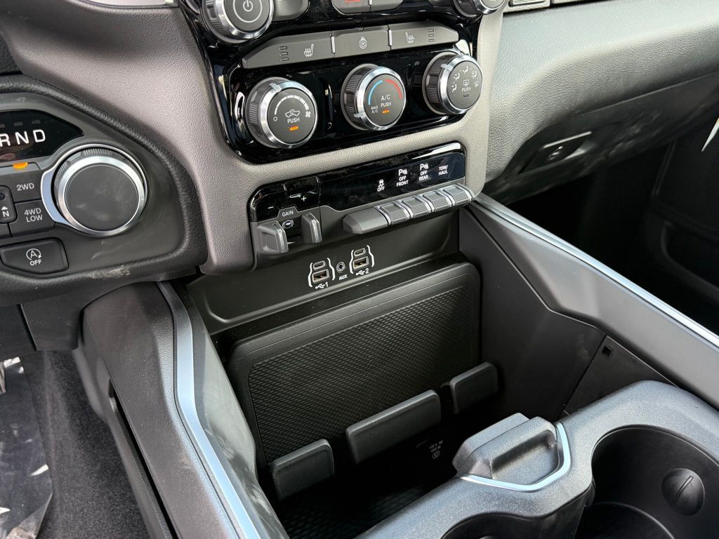 2026 Ram 1500 Big Horn/Lone Star Crestwood KY