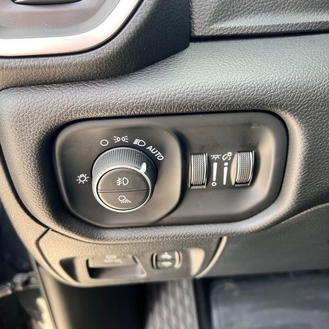 2026 Ram 1500 Big Horn/Lone Star Herrin IL