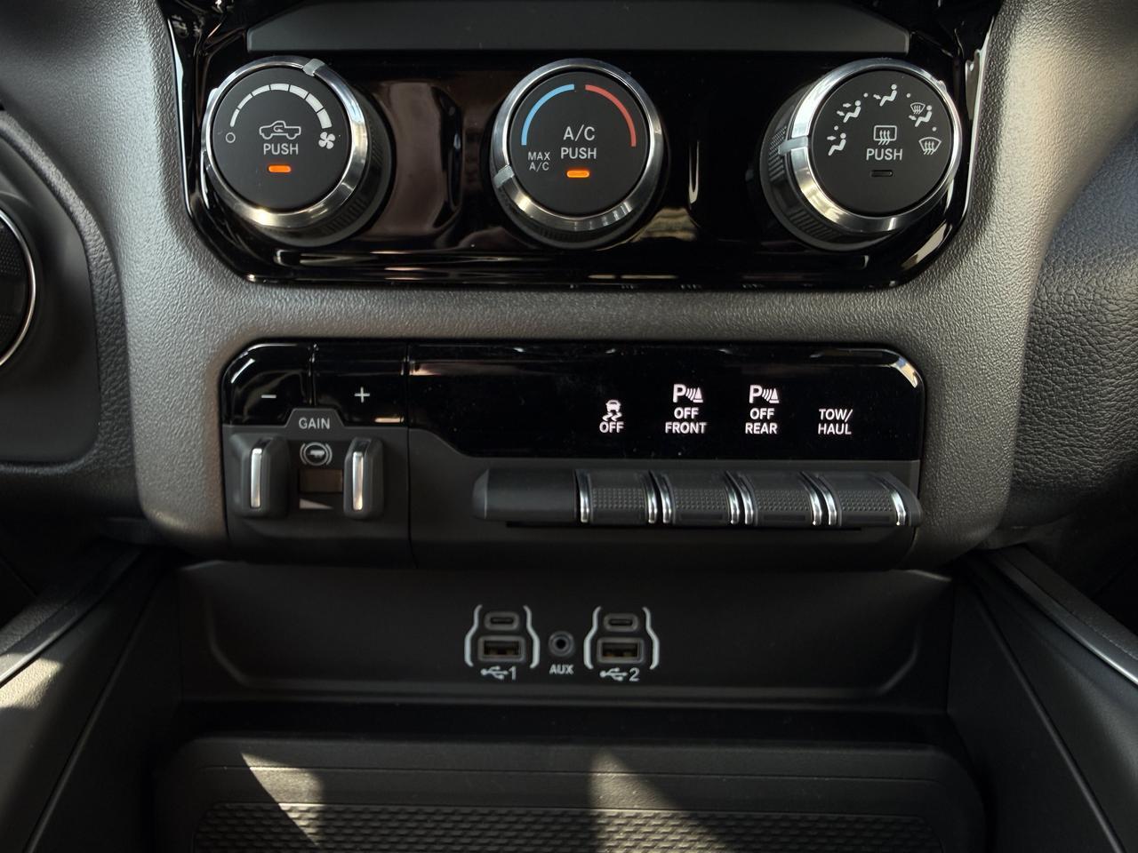 2026 Ram 1500 Express Black Edition Crew Cab 4x4 | 3L Turbo | Serrano Green | Backup Camera | Touchscreen Redwater AB