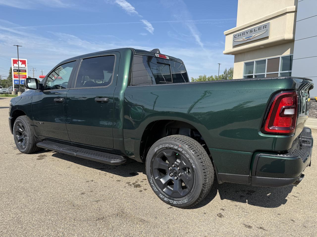 2026 Ram 1500 Express Black Edition Crew Cab 4x4 | 3L Turbo | Serrano Green | Backup Camera | Touchscreen Redwater AB