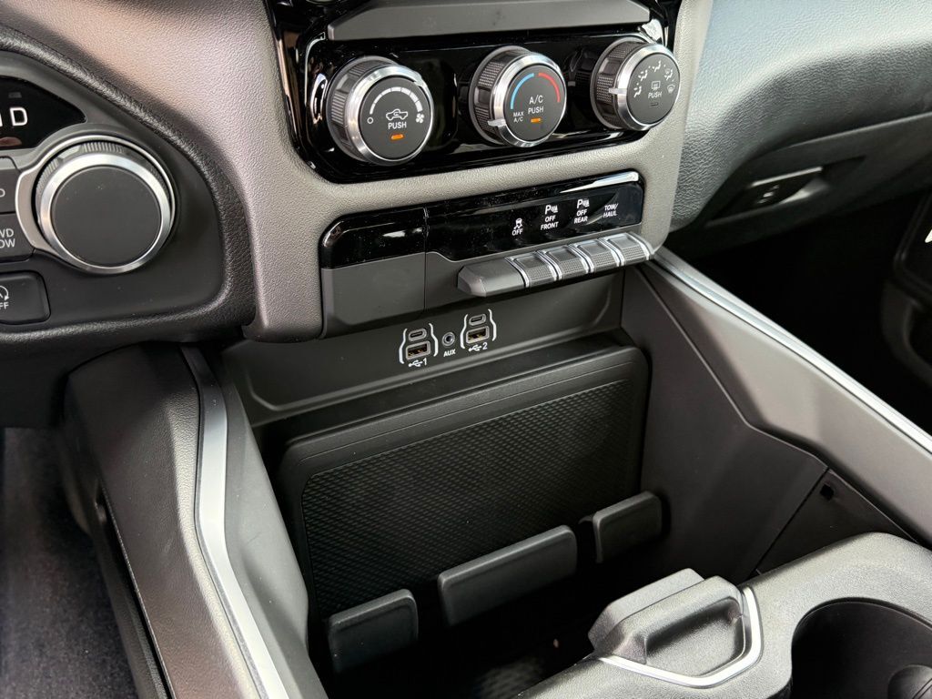 2026 Ram 1500 Express Crestwood KY