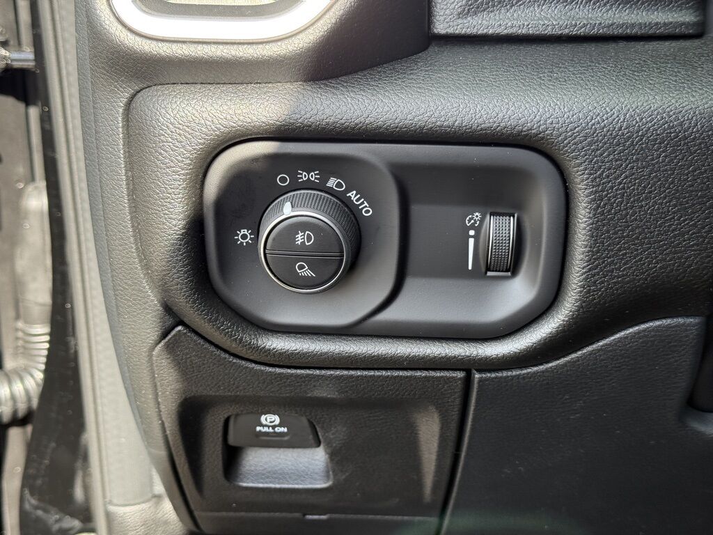 2026 Ram 1500 Express Crestwood KY