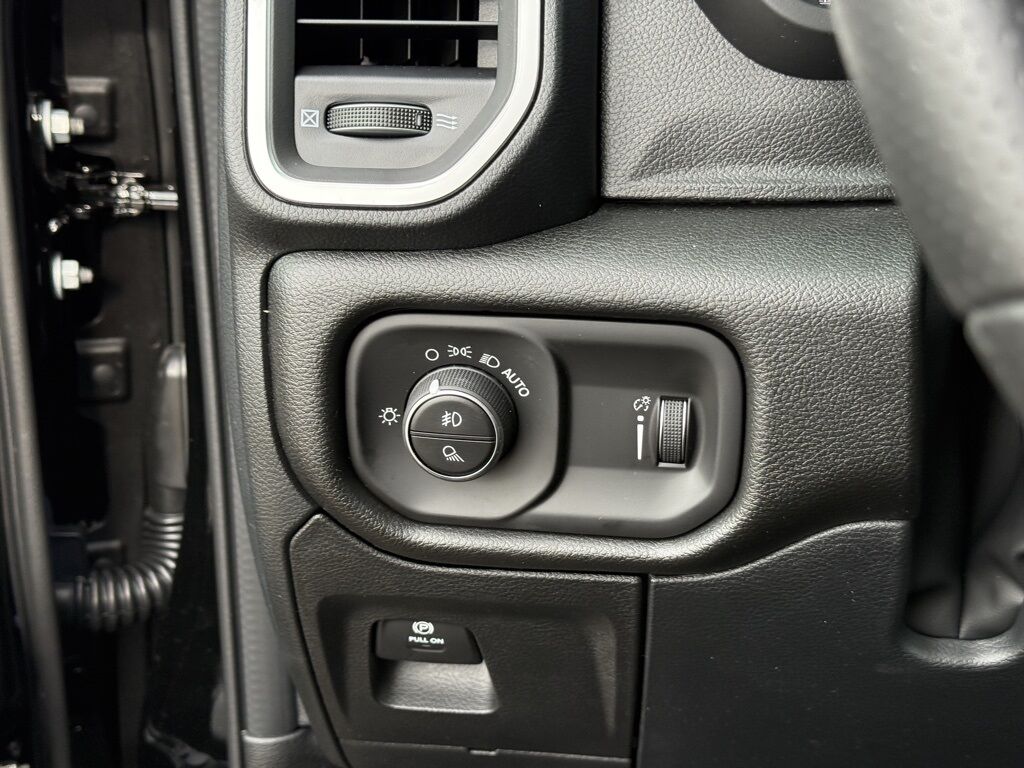 2026 Ram 1500 Express Crestwood KY