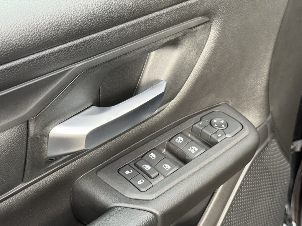 2026 Ram 1500 Express Crestwood KY