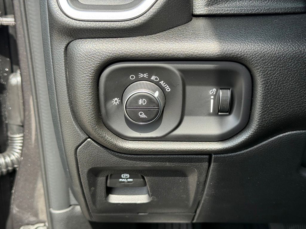 2026 Ram 1500 Express Crestwood KY