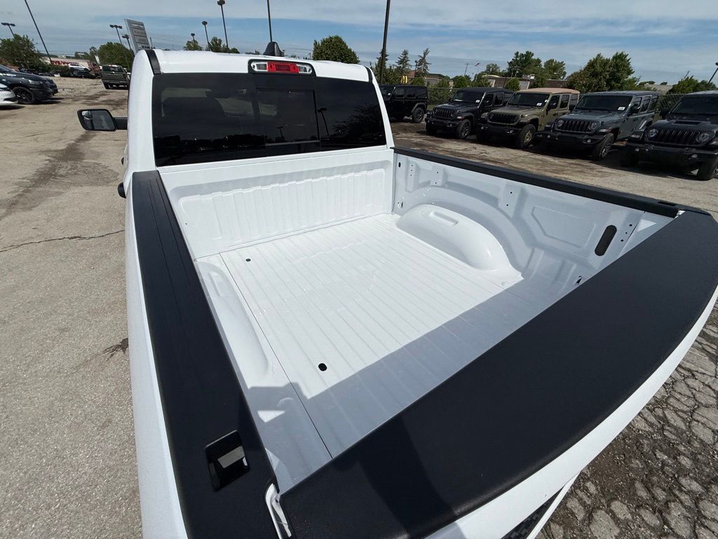 2026 Ram 1500 Express Crestwood KY