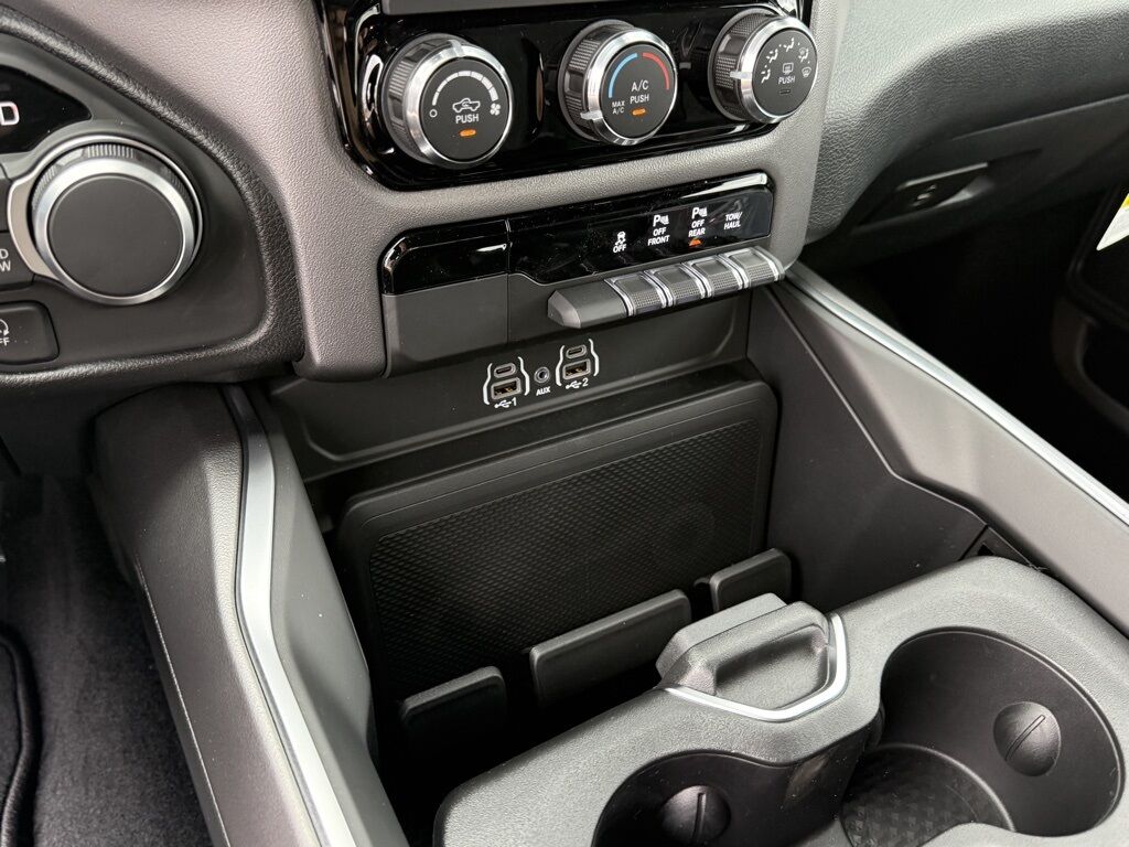 2026 Ram 1500 Express Crestwood KY