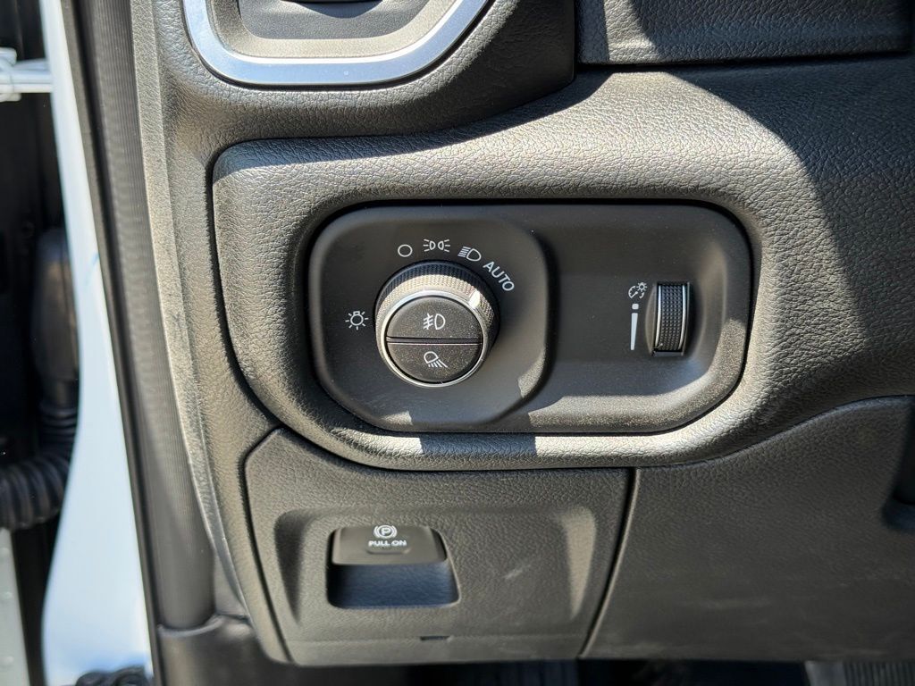 2026 Ram 1500 Express Crestwood KY