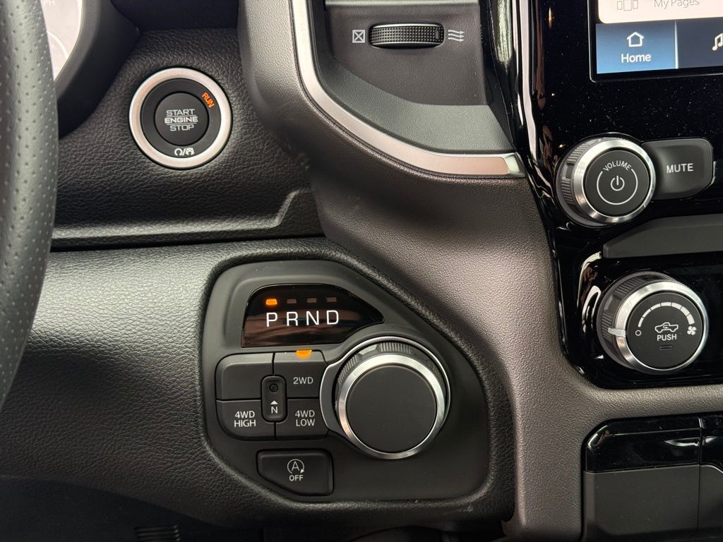 2026 Ram 1500 Express Crestwood KY