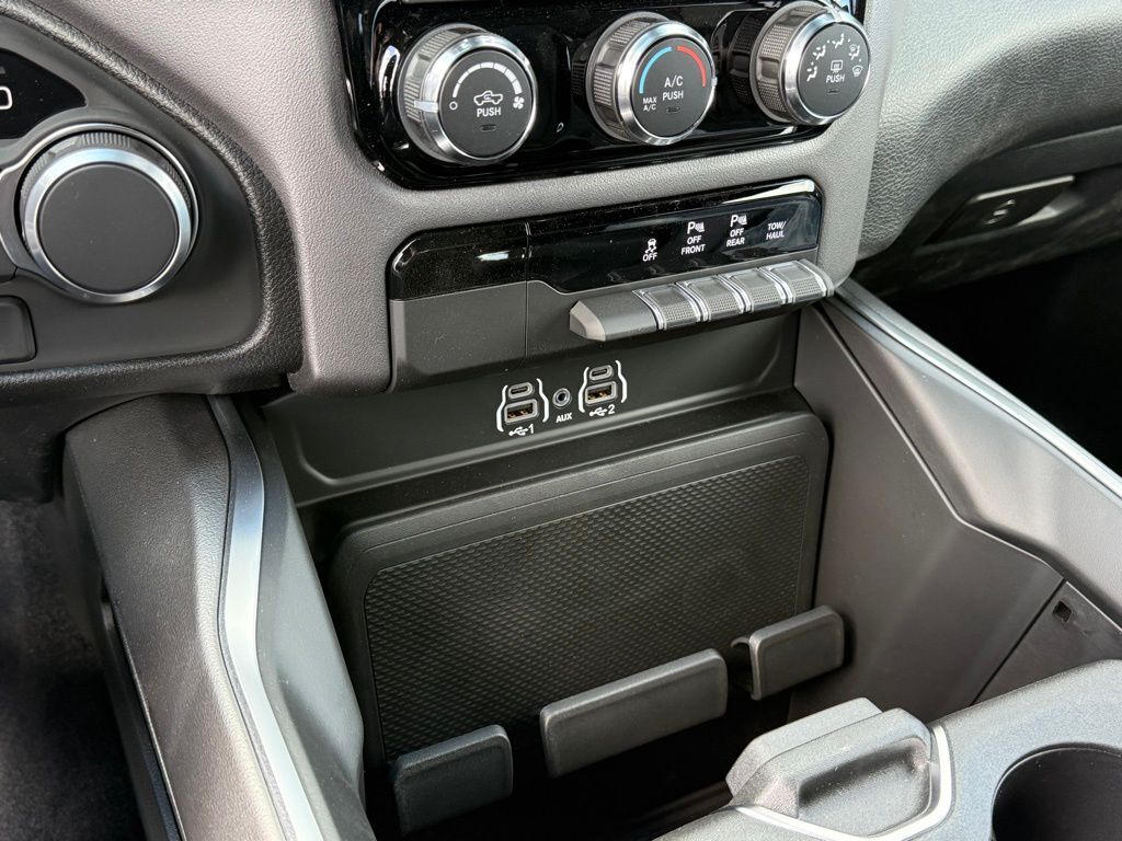 2026 Ram 1500 Express Crestwood KY