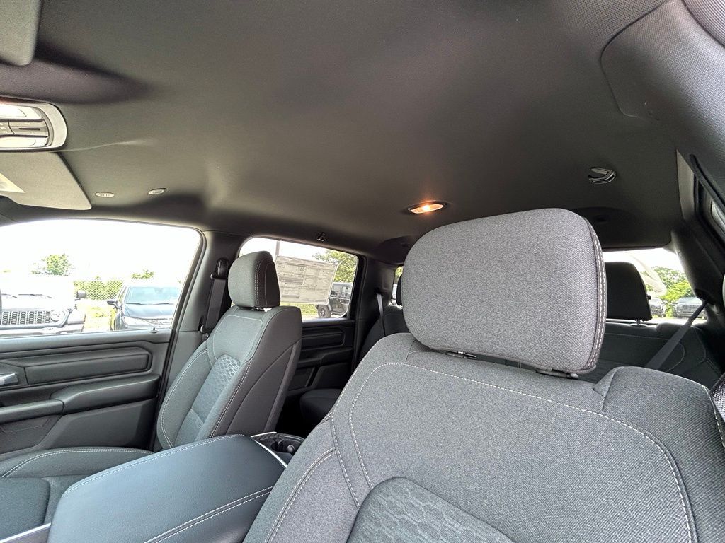 2026 Ram 1500 Express Crestwood KY