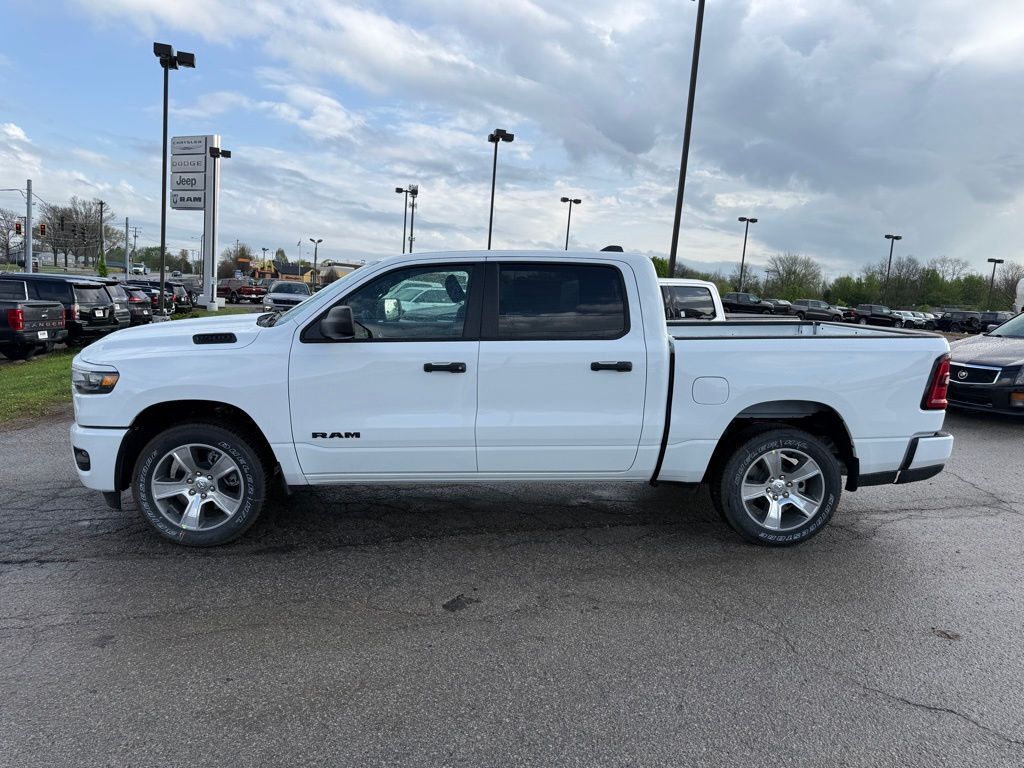 2026 Ram 1500 Express Crestwood KY