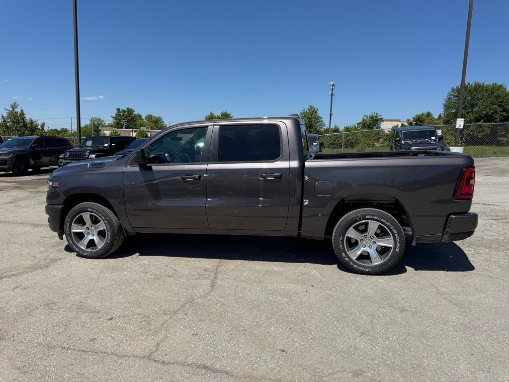 2026 Ram 1500 Express Crestwood KY