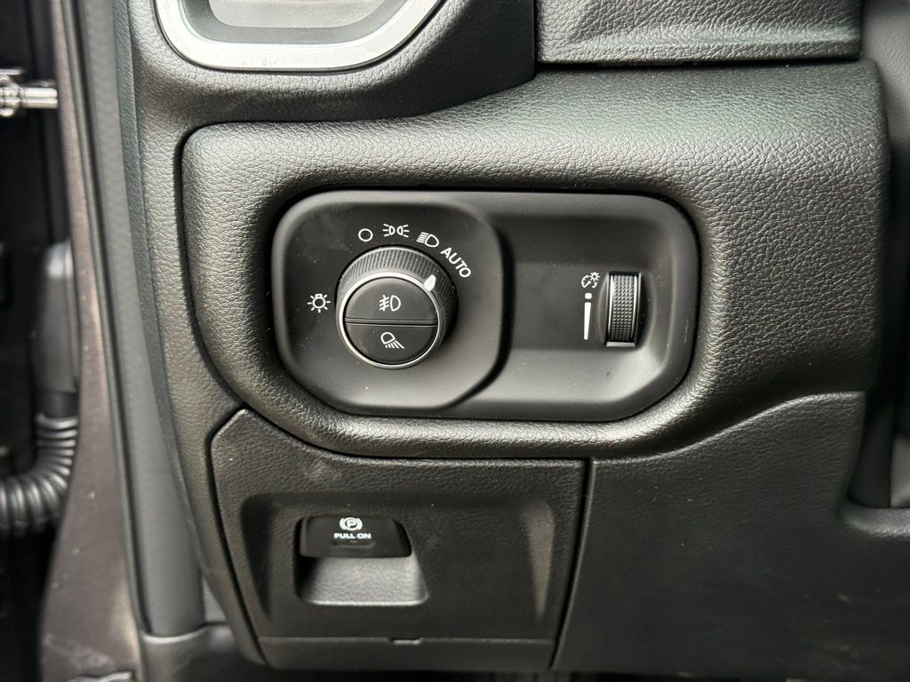 2026 Ram 1500 Express Crestwood KY