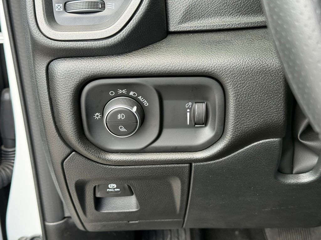 2026 Ram 1500 Express Crestwood KY