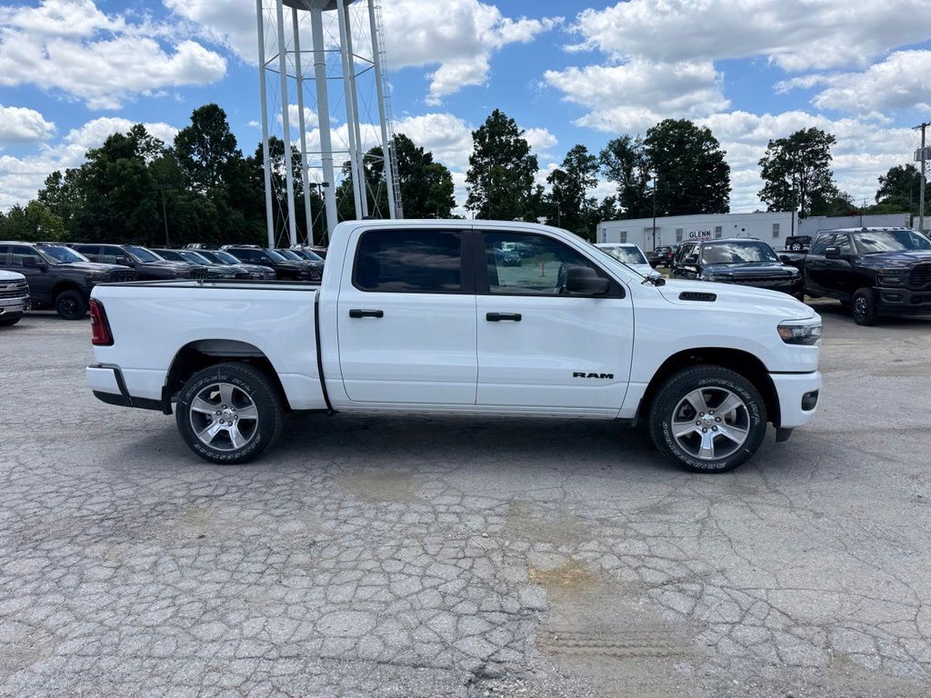 2026 Ram 1500 Express Crestwood KY