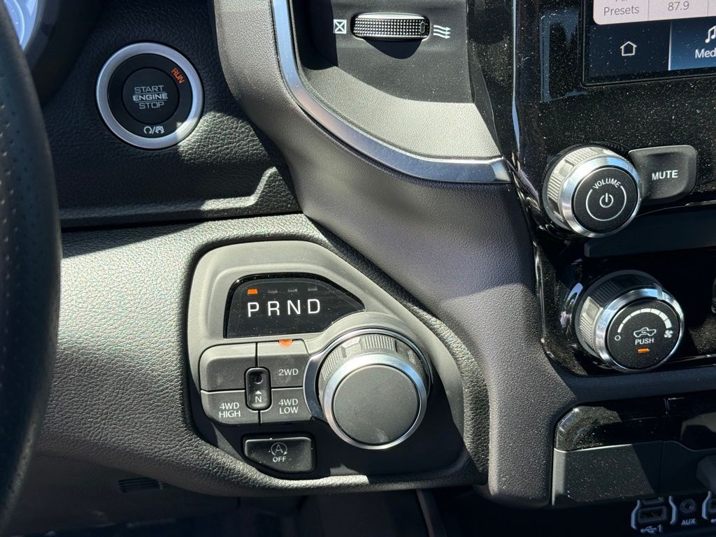2026 Ram 1500 Express Crestwood KY