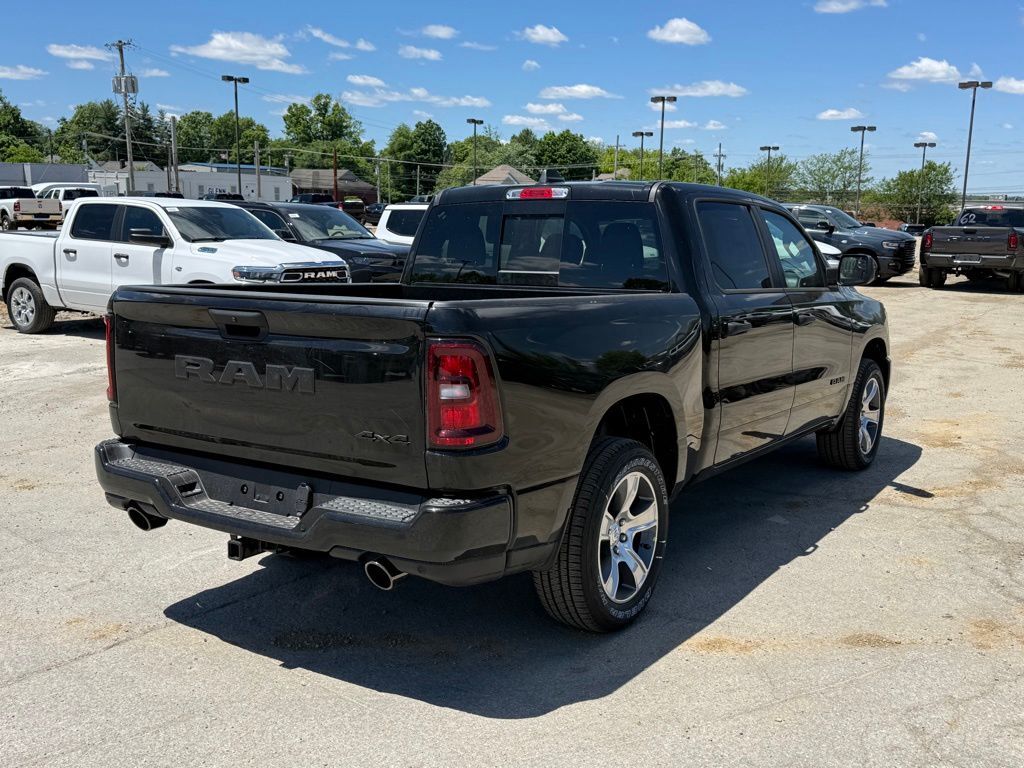 2026 Ram 1500 Express Crestwood KY