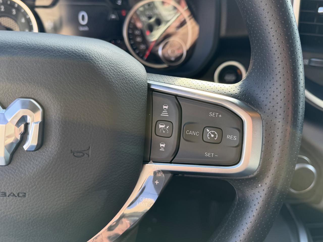 2026 Ram 1500 Express Crew Cab 4x4 | 3L Hurricane | 20IN Wheels | Side Steps | Remote Start | Backup Camera Redwater AB