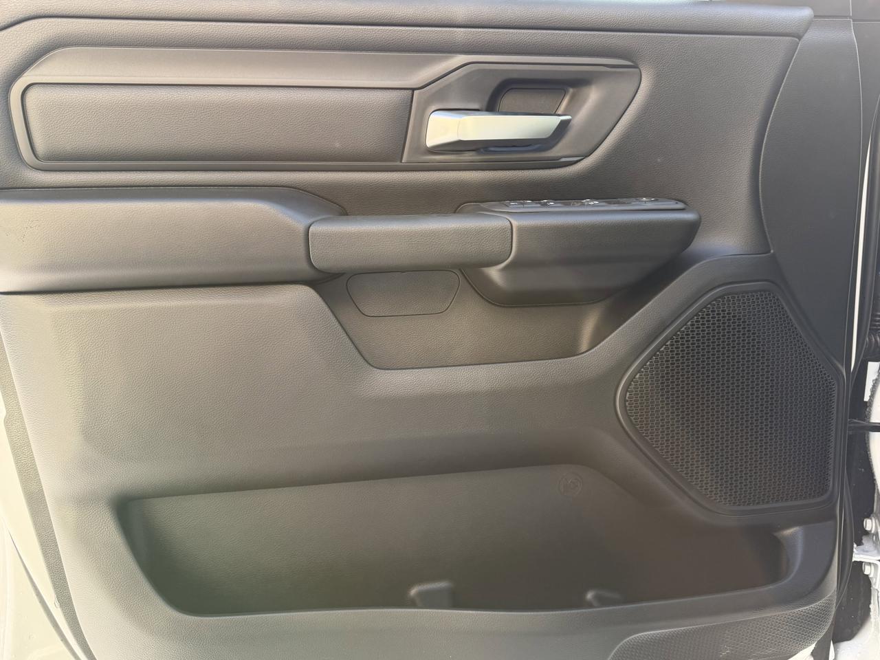 2026 Ram 1500 Express Crew Cab 4x4 | 3L Hurricane | 20IN Wheels | Side Steps | Remote Start | Backup Camera Redwater AB