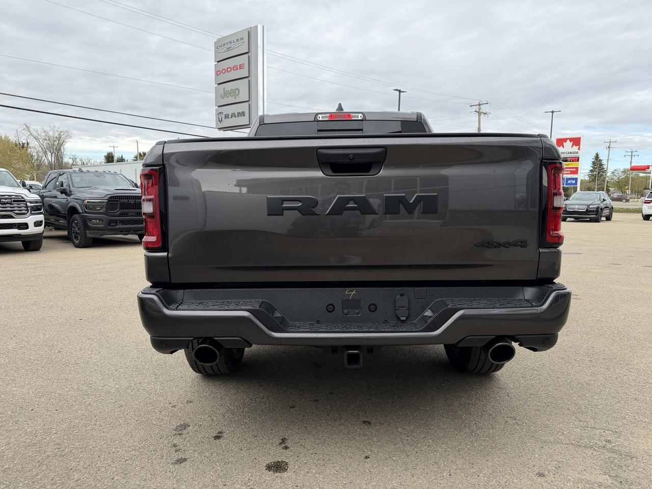 2026 Ram 1500 Express Crew Cab 4x4 | 3L Hurricane | Black Edition | Sport Hood | 20IN Wheels | Side Steps Redwater AB