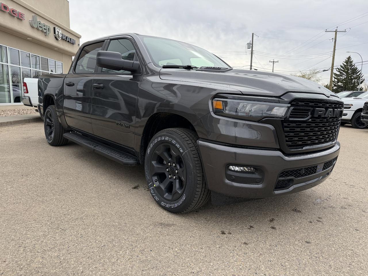 2026 Ram 1500 Express Crew Cab 4x4 | 3L Hurricane | Black Edition | Sport Hood | 20IN Wheels | Side Steps Redwater AB