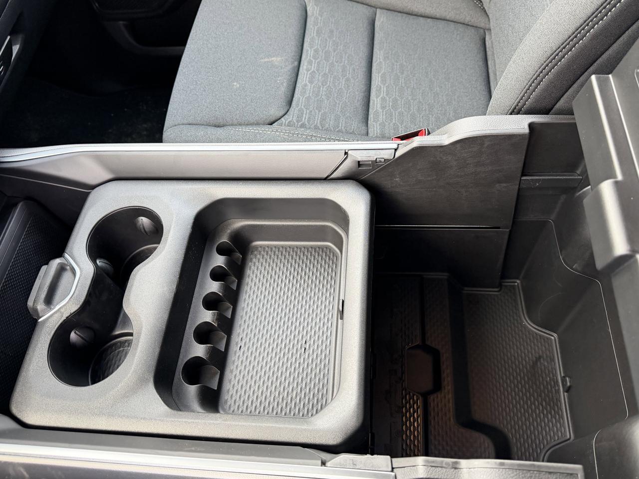 2026 Ram 1500 Express Crew Cab 4x4 | 3L Hurricane | Remote Start | Rearview Camera | Towing Capability Redwater AB