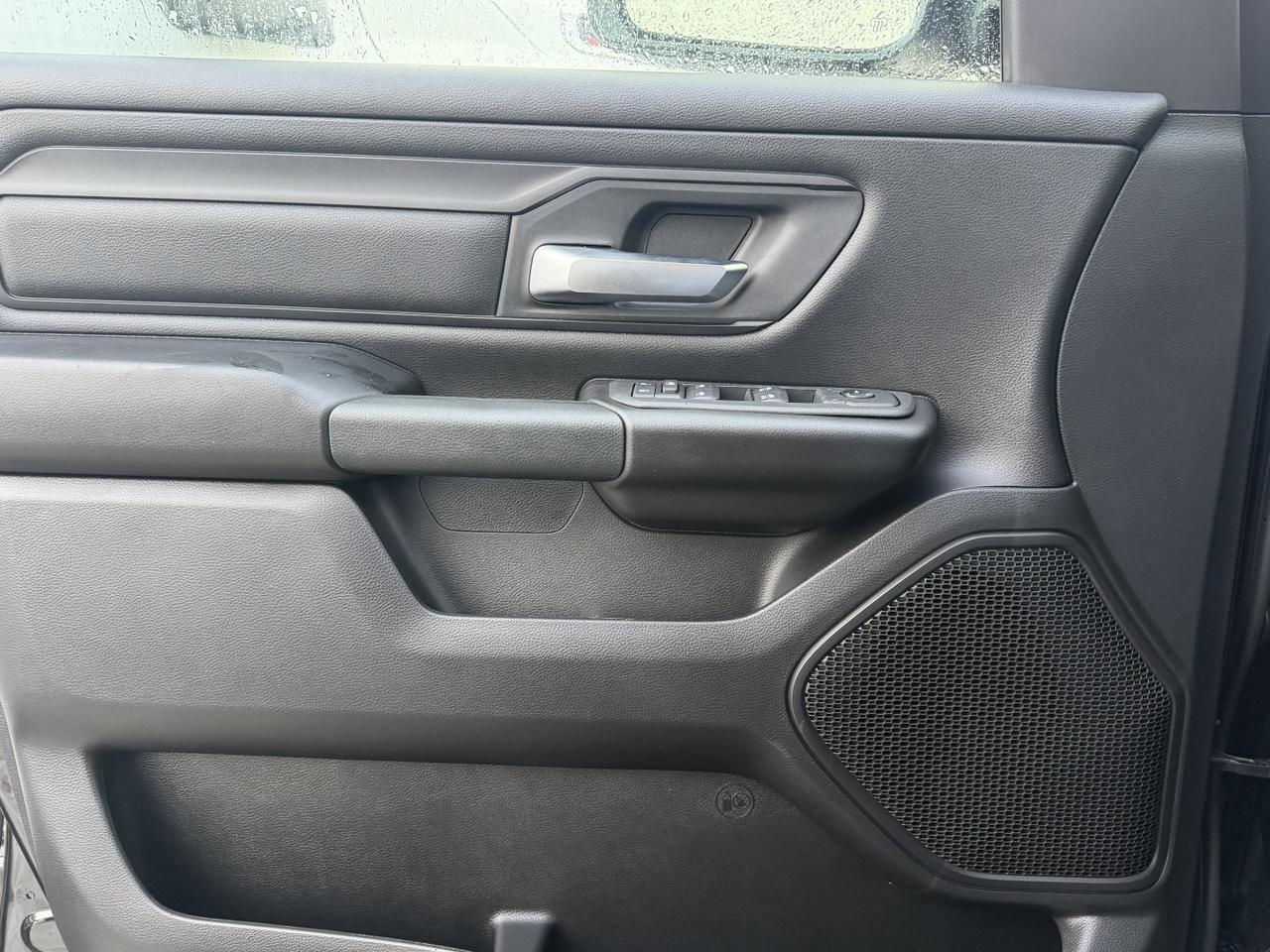 2026 Ram 1500 Express Crew Cab 4x4 | 3L Hurricane | Remote Start | Rearview Camera | Towing Capability Redwater AB