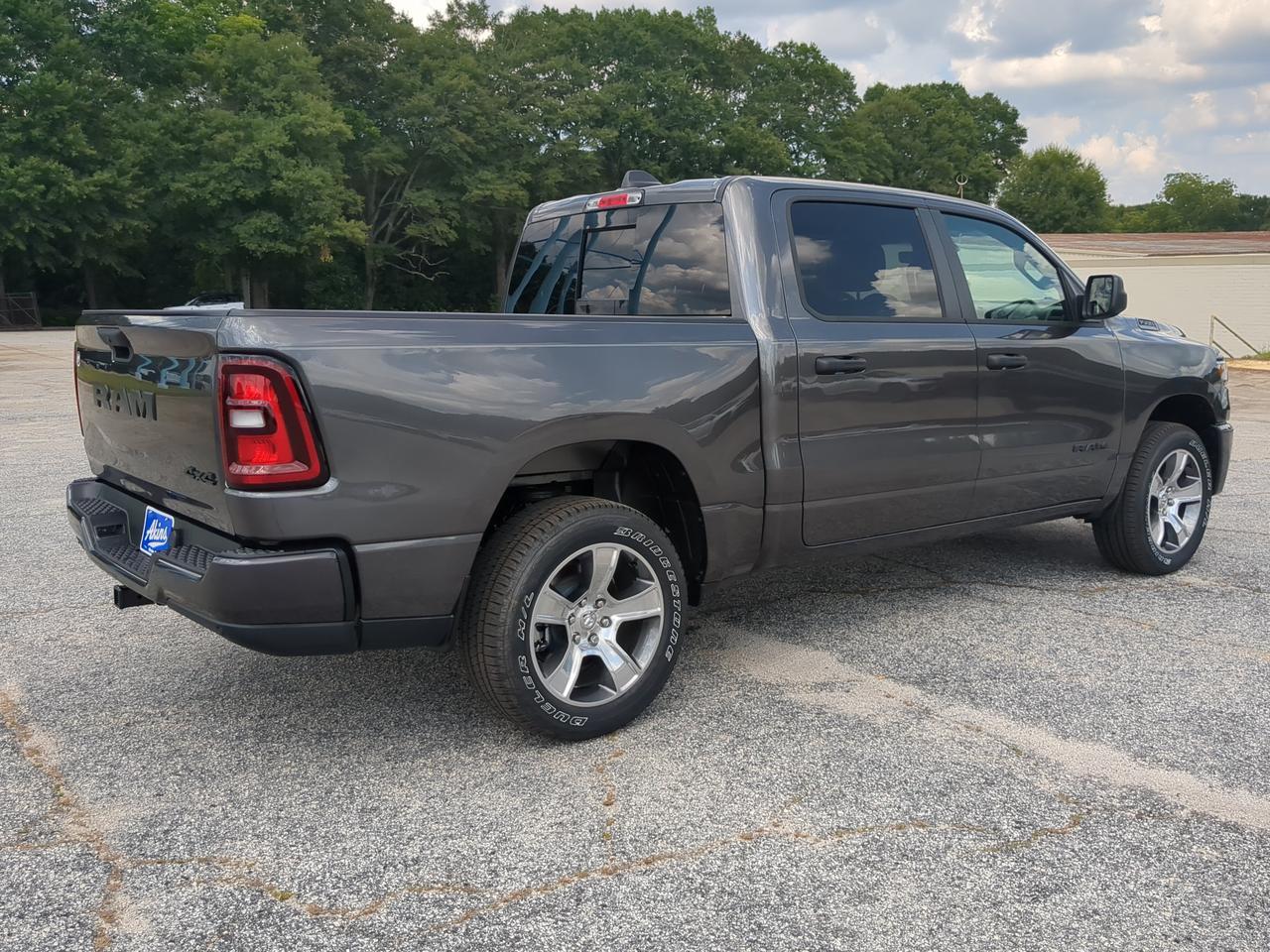 2026 Ram 1500 Express Appleton WI