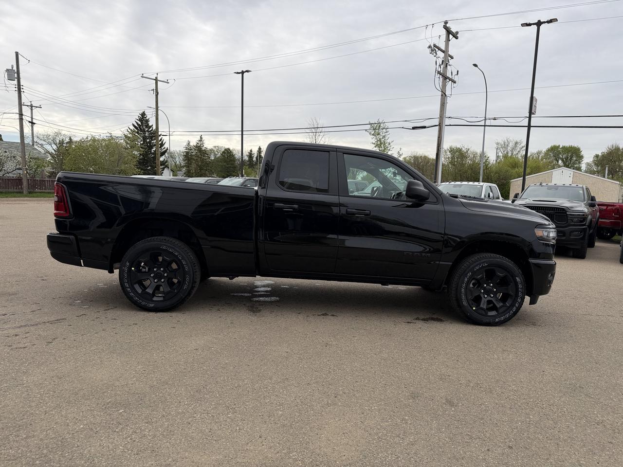 2026 Ram 1500 Express Quad Cab 4x4 | V6 | 20IN Wheels | Remote Start | Backup Camera | Towing Capability Redwater AB