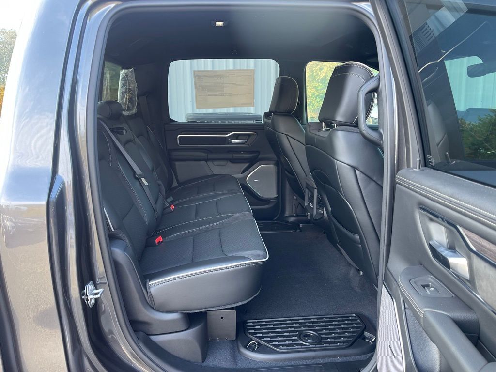 2026 Ram 1500 LARAMIE CREW CAB 4X4 5'7 BOX Orange MA