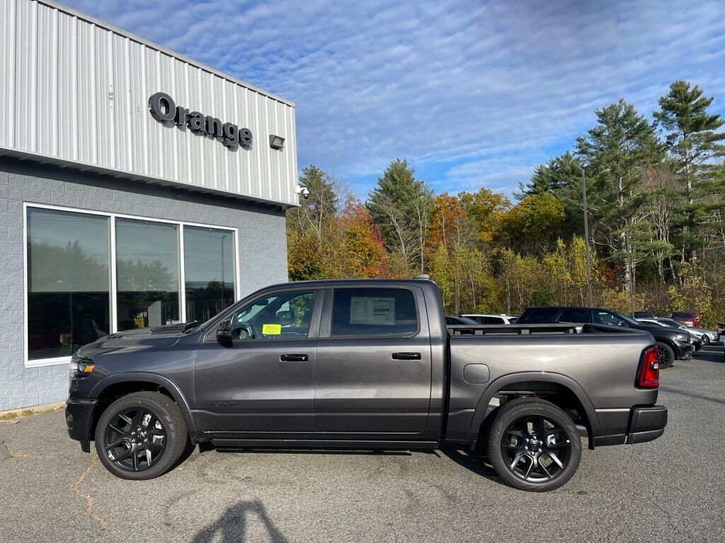 2026 Ram 1500 LARAMIE CREW CAB 4X4 5'7 BOX Orange MA