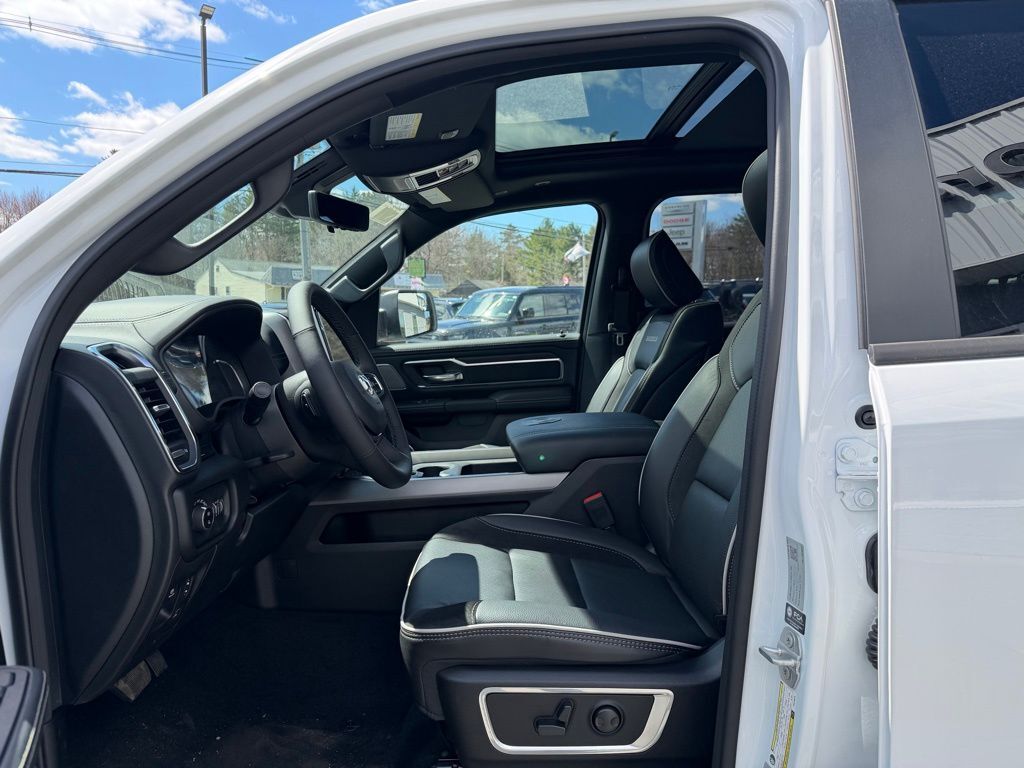 2026 Ram 1500 LARAMIE CREW CAB 4X4 5'7 BOX Orange MA