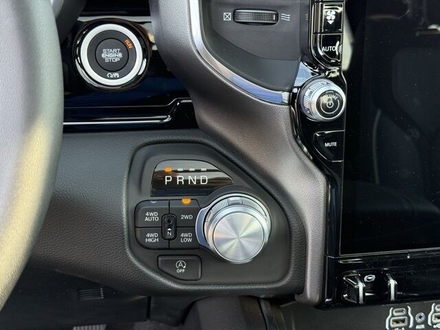 2026 Ram 1500 Laramie Crestwood KY