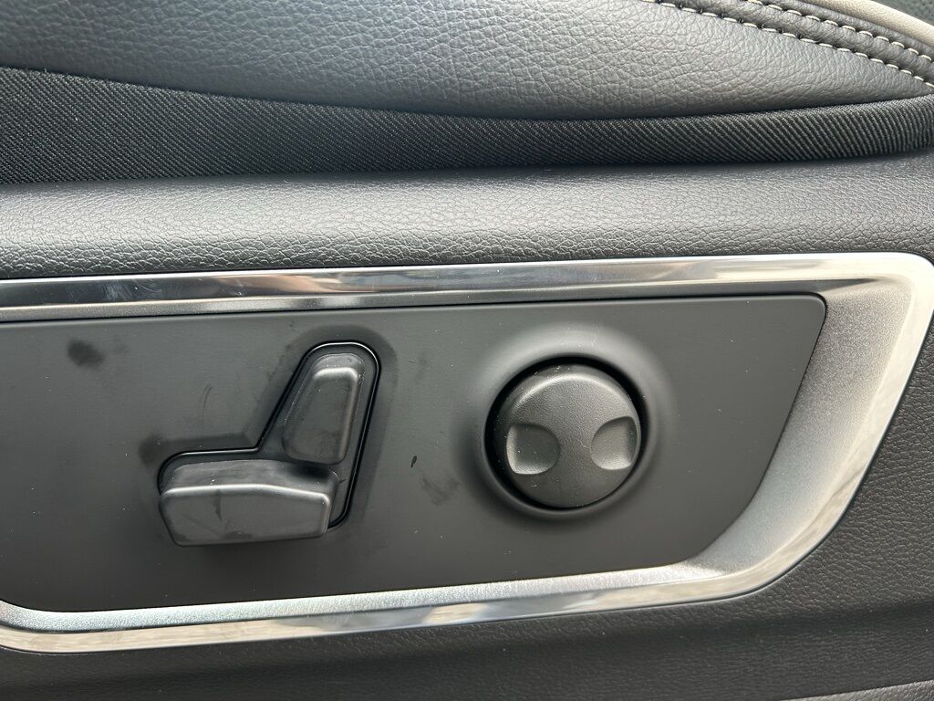 2026 Ram 1500 Laramie Crestwood KY