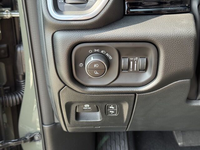 2026 Ram 1500 Laramie Crestwood KY