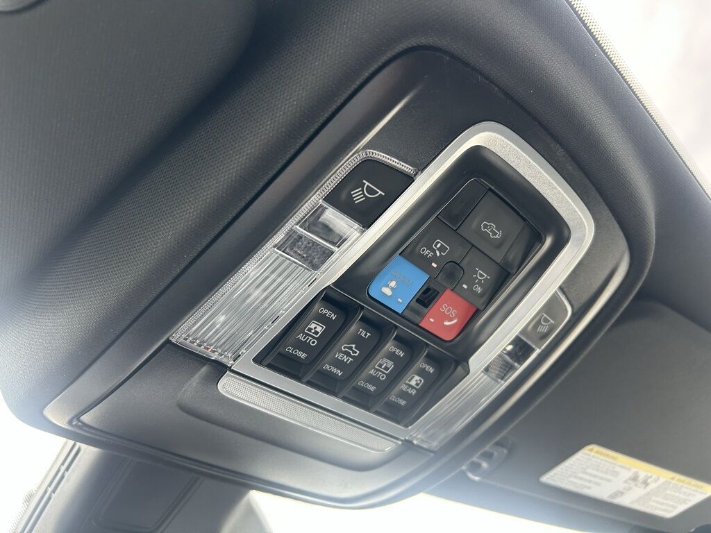 2026 Ram 1500 Laramie Crestwood KY