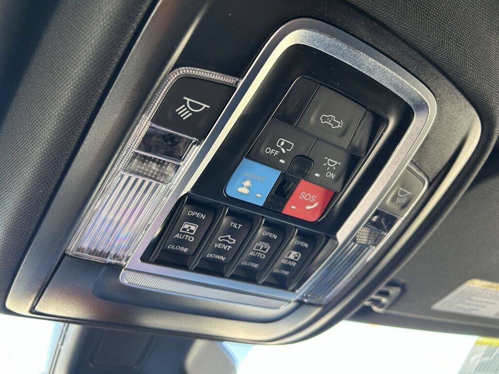 2026 Ram 1500 Laramie Crestwood KY