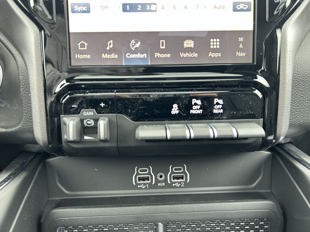 2026 Ram 1500 Laramie Crestwood KY